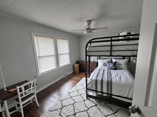 Building Photo - 804 Worth St