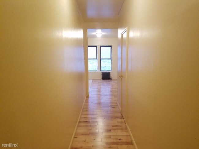 Foto del edificio - 574 W 192nd St