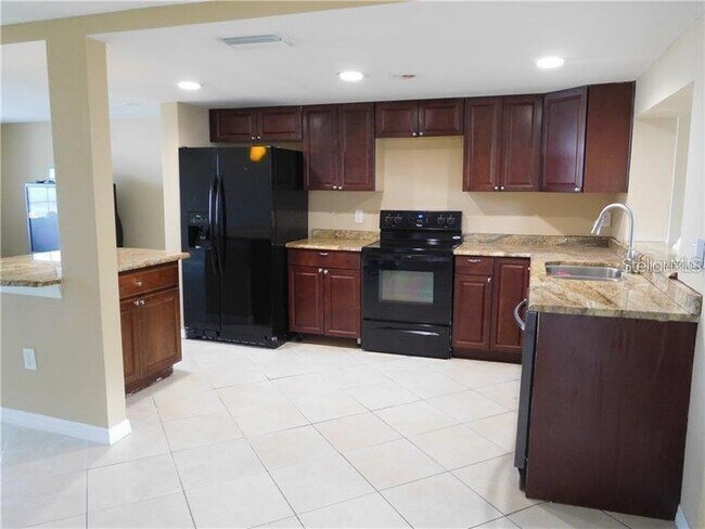 Foto del edificio - 7333 Sequoia Dr