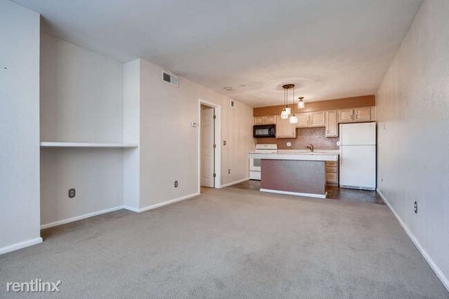 Building Photo - 9130 E Arbor Cir