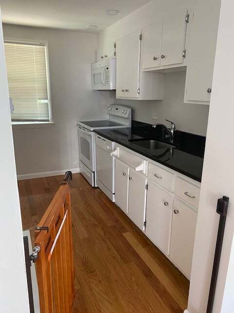 Primary Photo - 74 Vine St