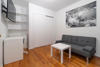 Building Photo - 1666 3rd Ave