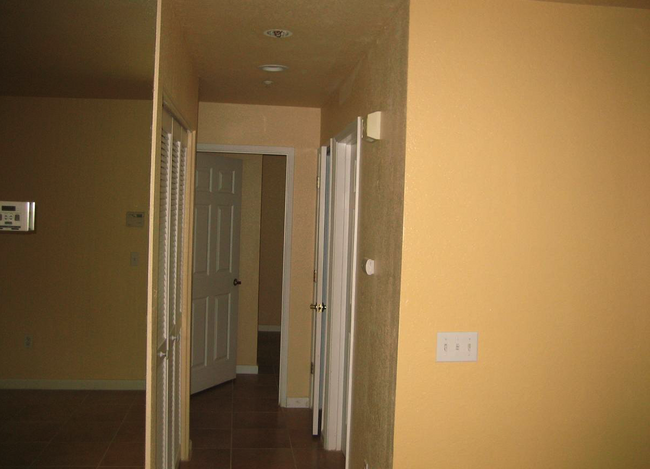 Building Photo - 8020 Walerga Rd
