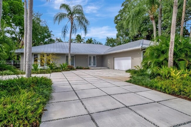 Building Photo - 5765 SW 84th St