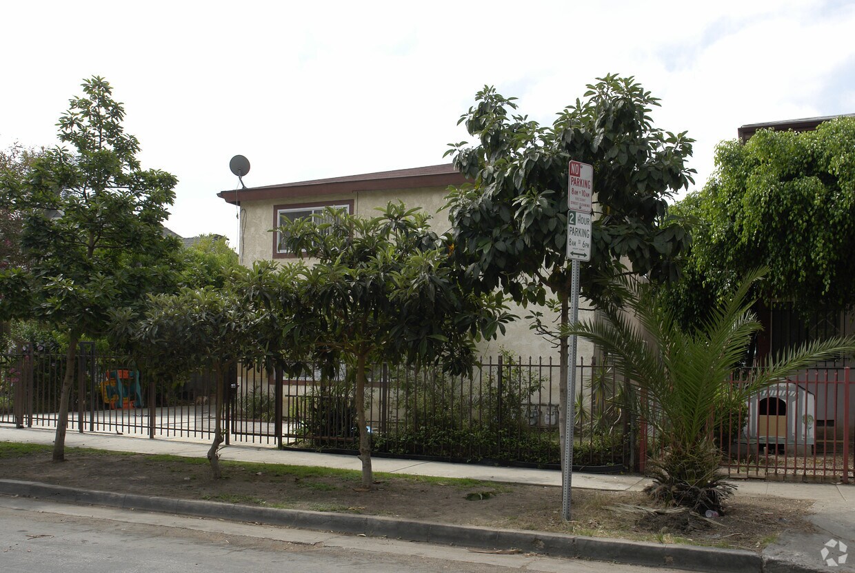 Primary Photo - 5732 Waring Ave