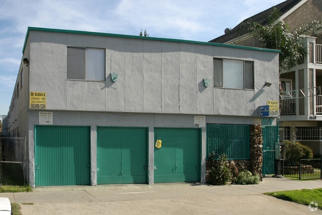 Building Photo - 1614 Cherry Ave