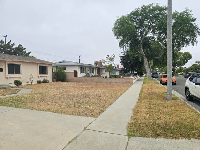 Foto del edificio - Single Family Home in Anaheim for Rent