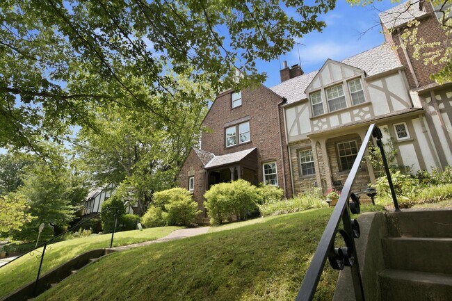 Foto del edificio - 1500 44th St NW