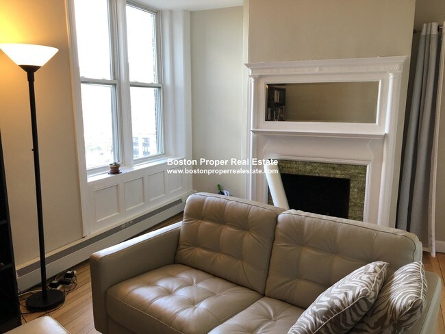 Foto del edificio - 483 Beacon St