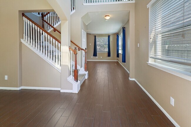 Foto del edificio - 8314 Hampton Bay Drive