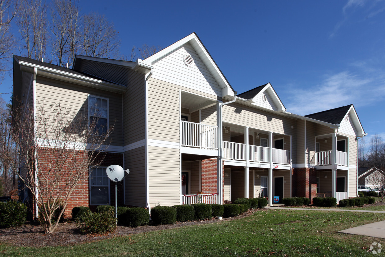 Primary Photo - Windsor Place Apartments