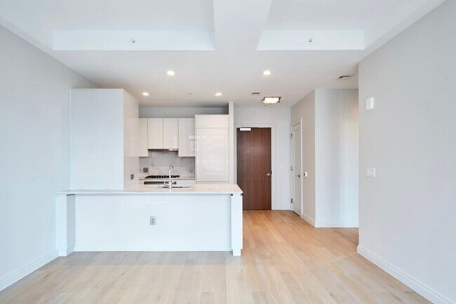 Building Photo - 133 Seaport Blvd