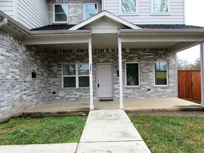 Building Photo - 3249 Dixie Dr