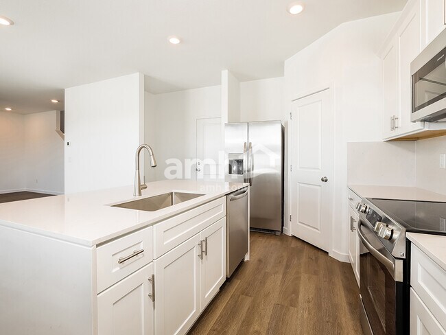 Foto del edificio - 2355 Dolly Ave