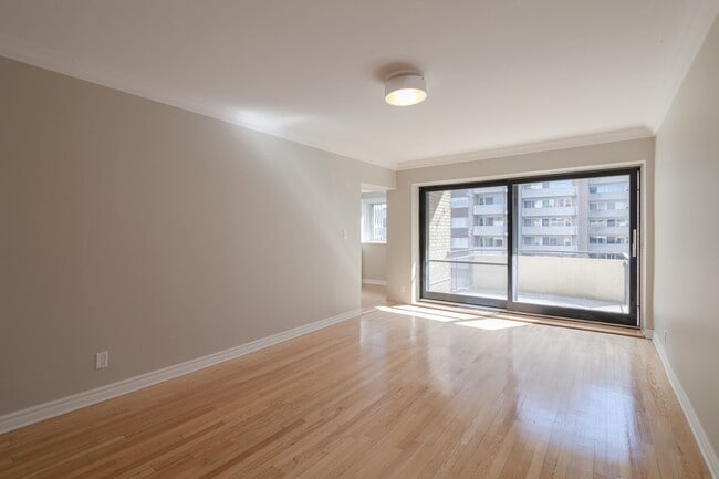 Photo du bâtiment - 3435 Rue Drummond