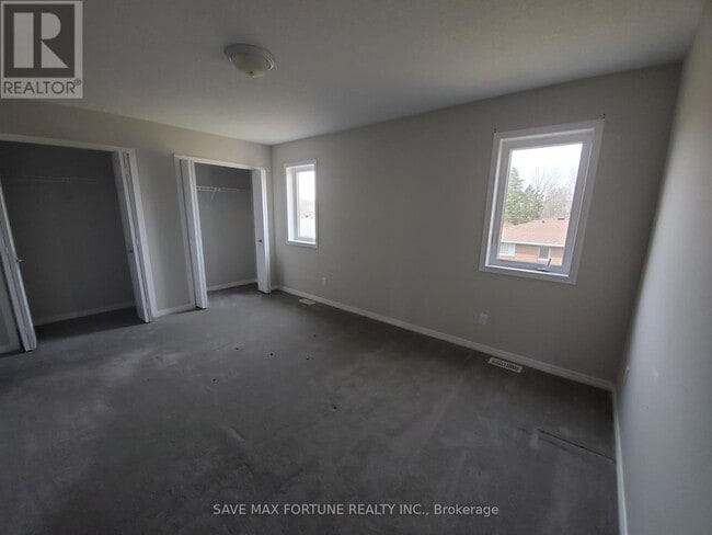 Building Photo - 50-50 Pinnacle Dr