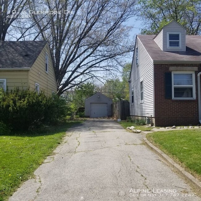 Near Eastside 4BR/2BATH Home w/Garage! House Rental in Indianapolis