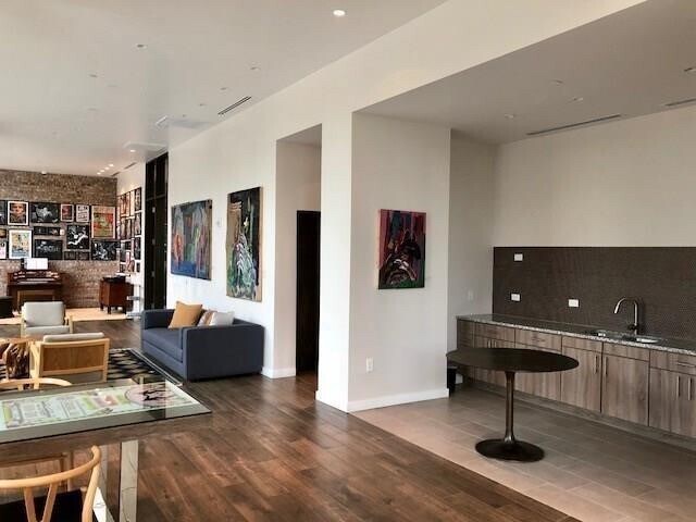 Foto del edificio - 3550 Main St