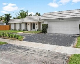 Building Photo - 3721 N 55th Ave