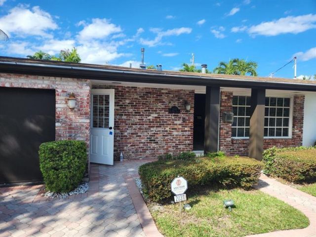 Fort Lauderdale, 
                        , –