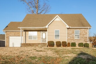 Building Photo - 318 Gallop Ln
