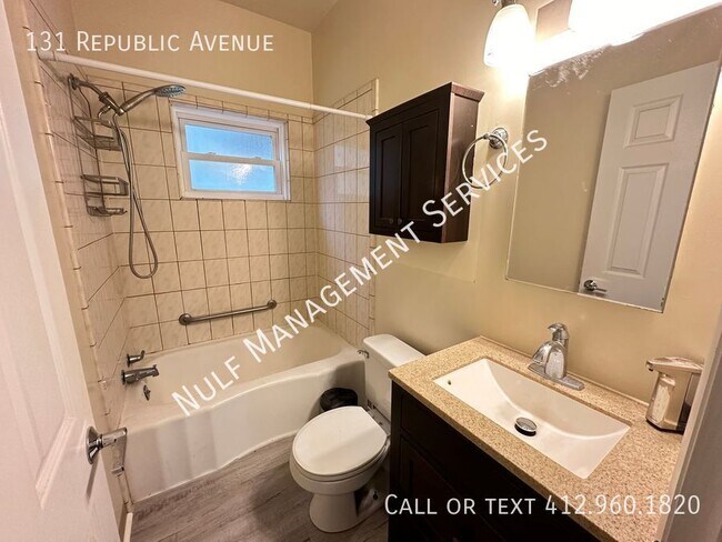 Foto del edificio - 131 Republic Ave