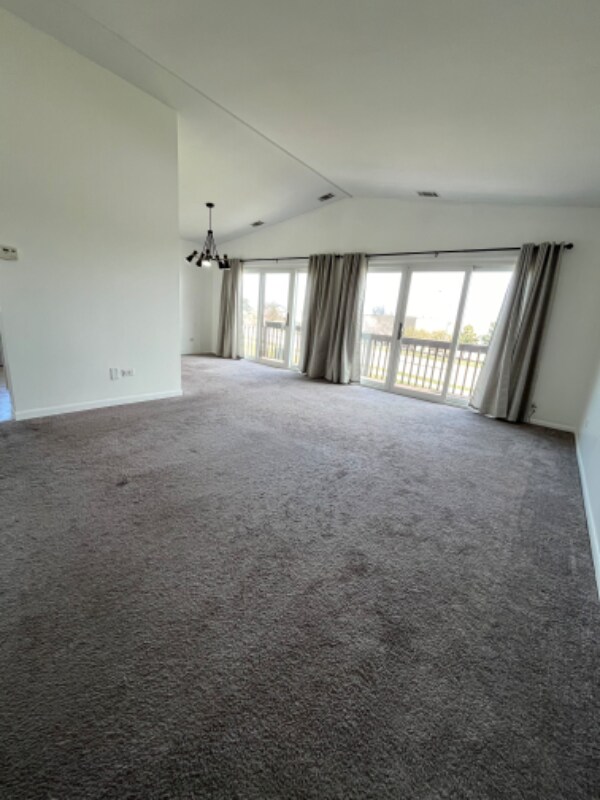 Foto del edificio - 5820 Wilshire Ct