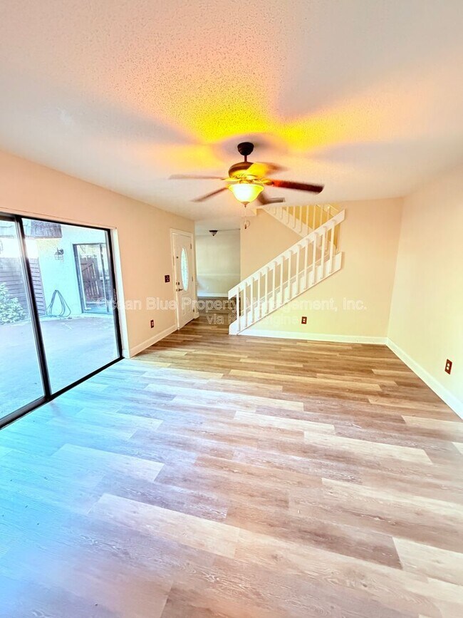 Building Photo - 15436 E Pond Woods Dr