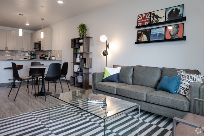 1HAB, 1BA - 715ft² - The Overland