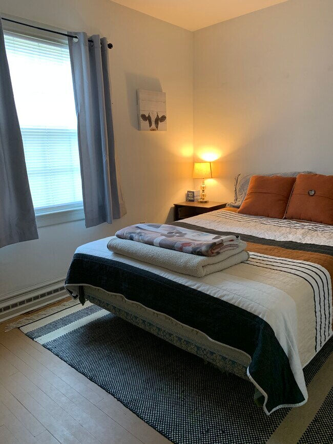 Habitación 1 - 303 S Virginia St