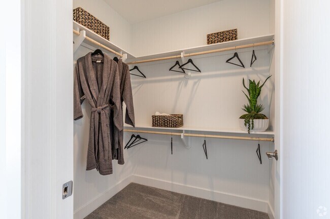 Foto del edificio - Uptown Living Just Got Better – 8 Weeks FREE!