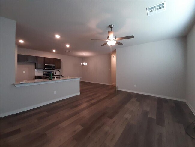 Foto del edificio - 25104 Pacific Wren Dr