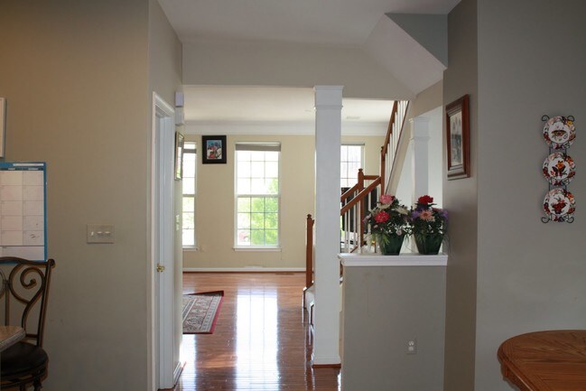 Foto del edificio - 13632 Flying Squirrel Dr