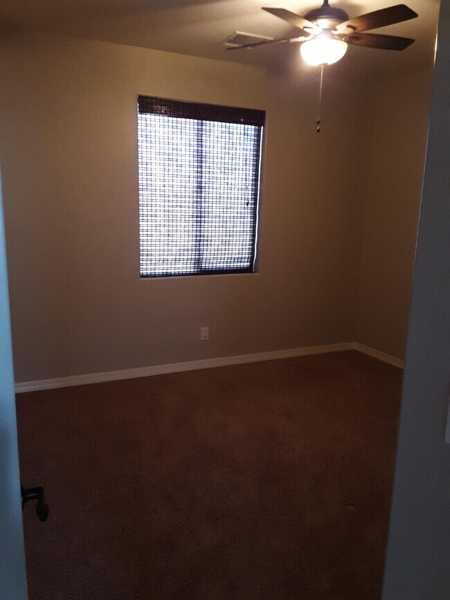 Building Photo - 2190 Desert Willow Dr