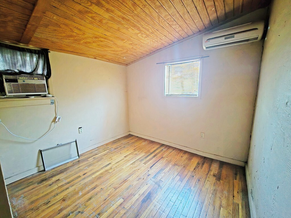 Foto del edificio - 706 W Ave E