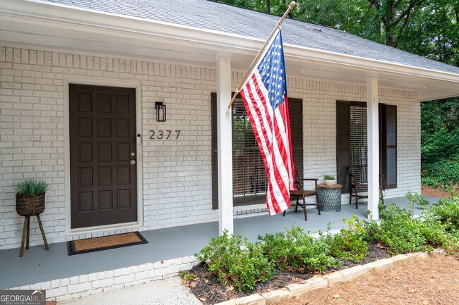 Foto del edificio - 2377 Emory Ln NE