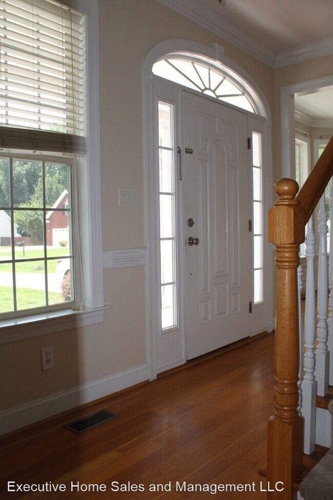 Building Photo - 4 br, 2.5 bath House - 113 Redfield Place