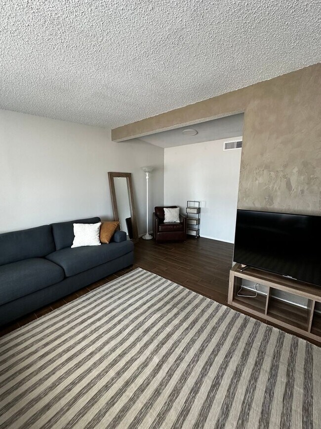 Building Photo - 4 Bedroom Single Family Home in El Paso, T...