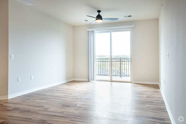 2BR, 2BA - 1225SF - The Outlook at 1000 Oaks