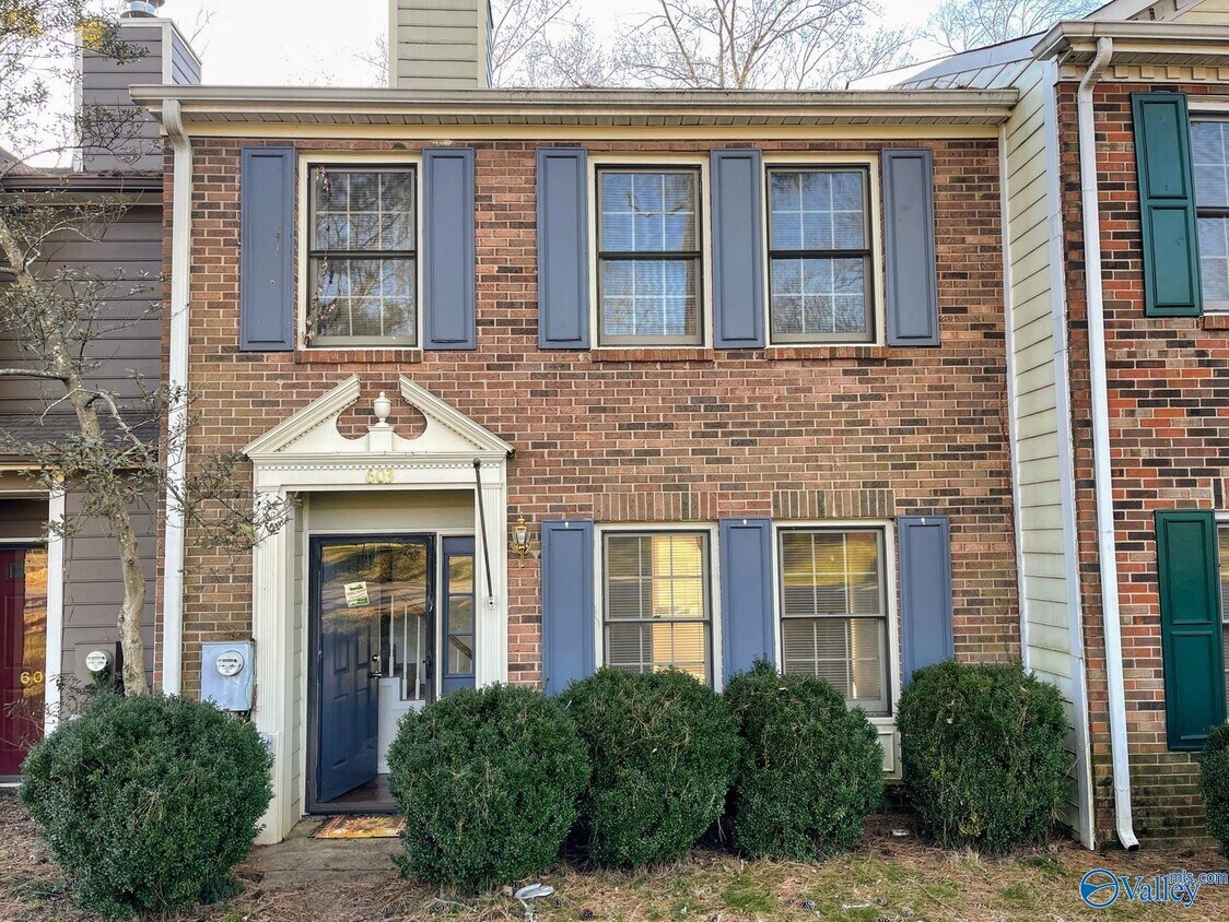 Foto principal - 603 Maysville Rd NE