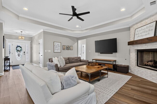 Foto del edificio - Fabulous Homes in Miller's Glenn