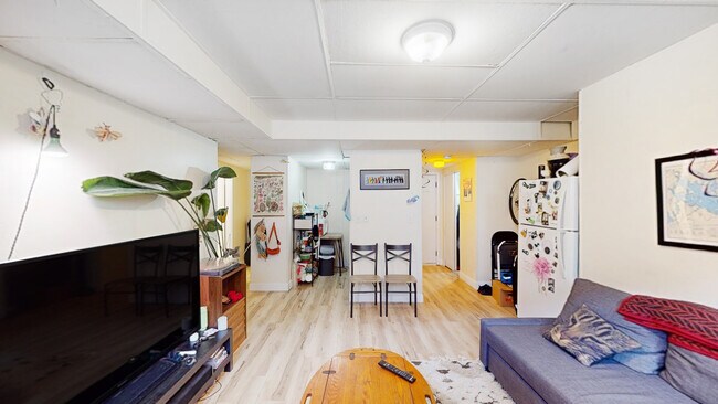 Foto del edificio - 15 Glenville Ave