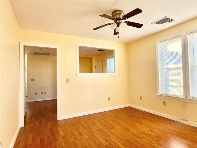 Building Photo - 1037 Cass Ave