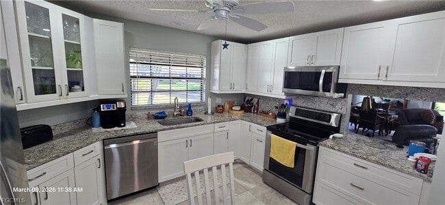 Building Photo - 9595 Halyards Ct