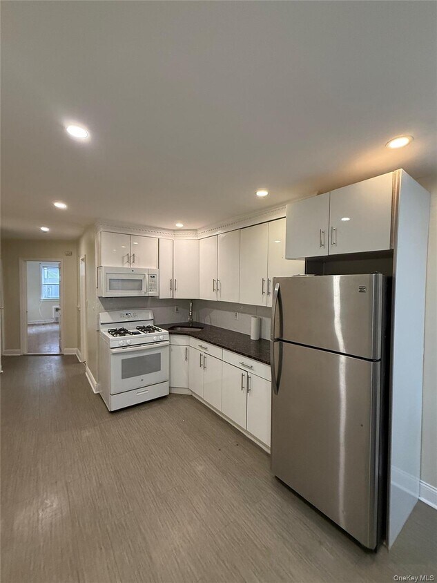 Foto principal - 5420 Glenwood Rd