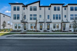 Building Photo - 15381 Hamlin Pk Dr