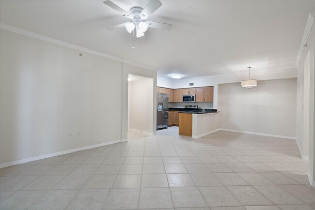Building Photo - 6475 Emerald Dunes Dr