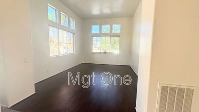 Foto del edificio - 20823 Westbury Rd