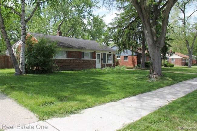 Building Photo - 28051 Stuart Ave