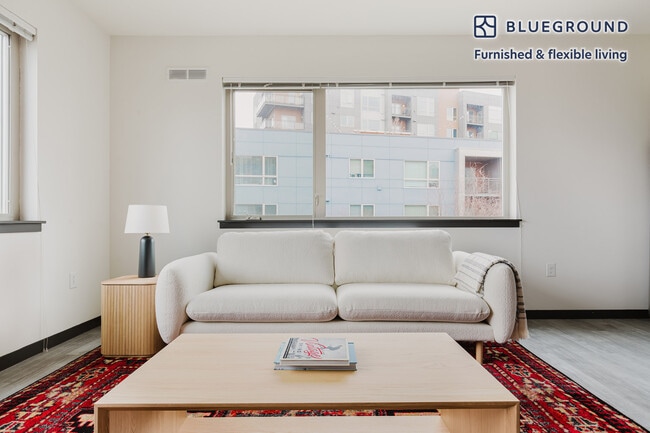 Building Photo - 15511 NE 22 Pl